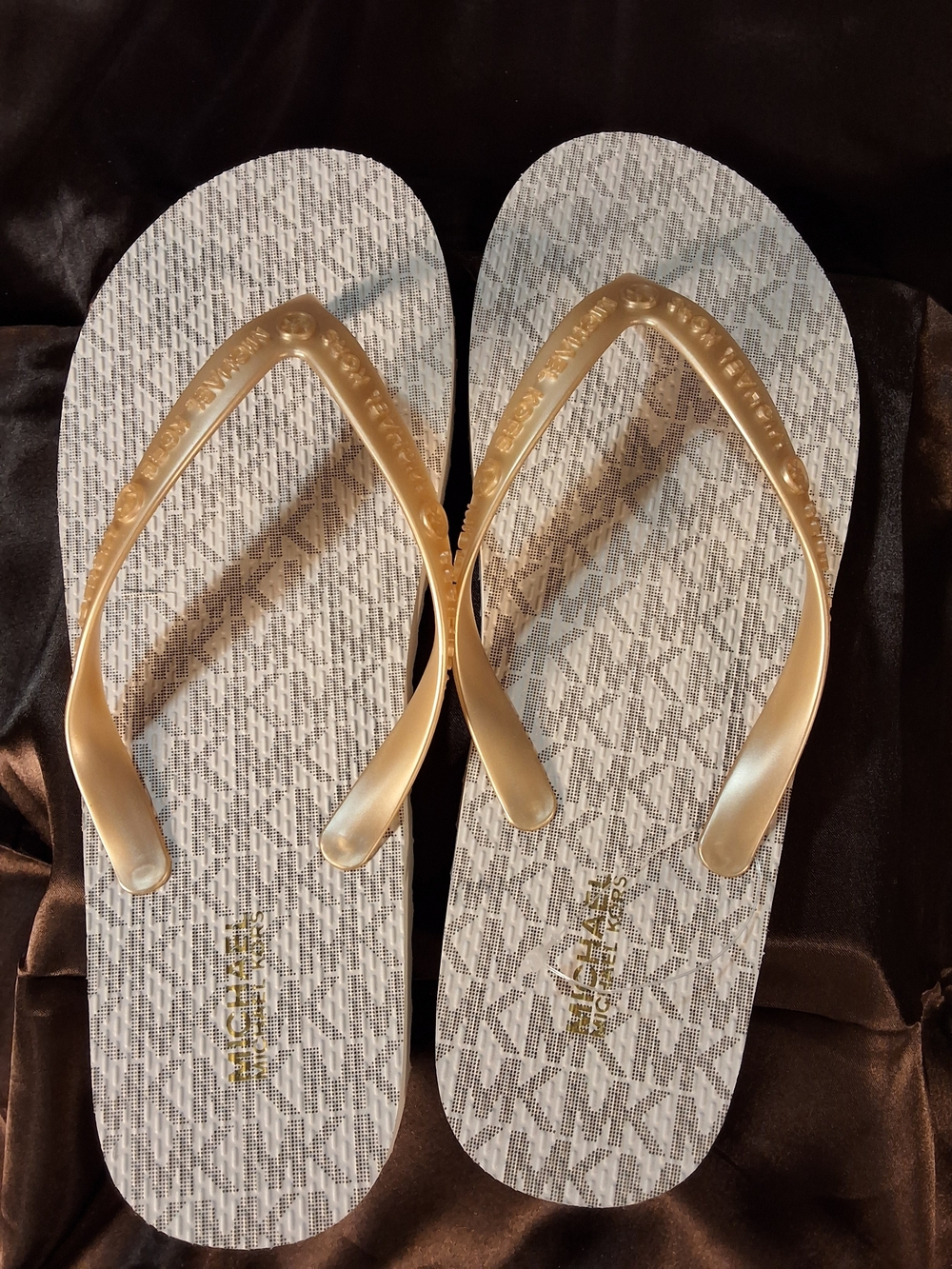 Michael Kors White & Gold Flip Flops Women's Size 7